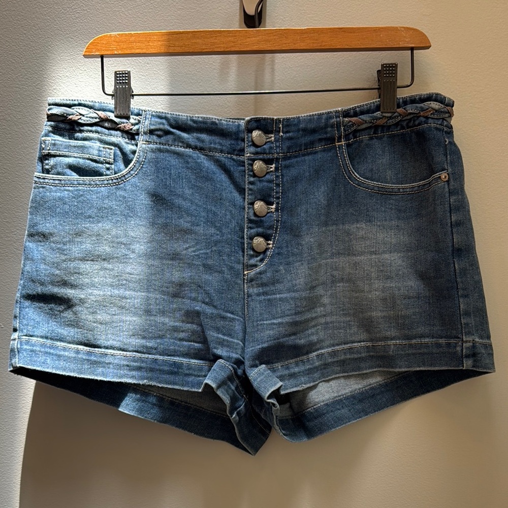 Free People braided waist button fly denim shortie size 30